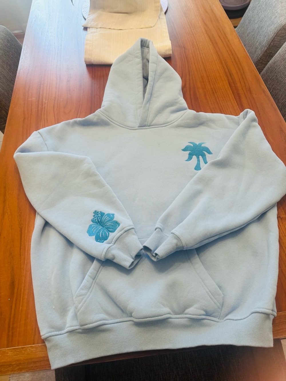NEVER WORN PINK PALM PUFF Light Blue Palm-Embroidered Hooded Sweatshirt - Brand: